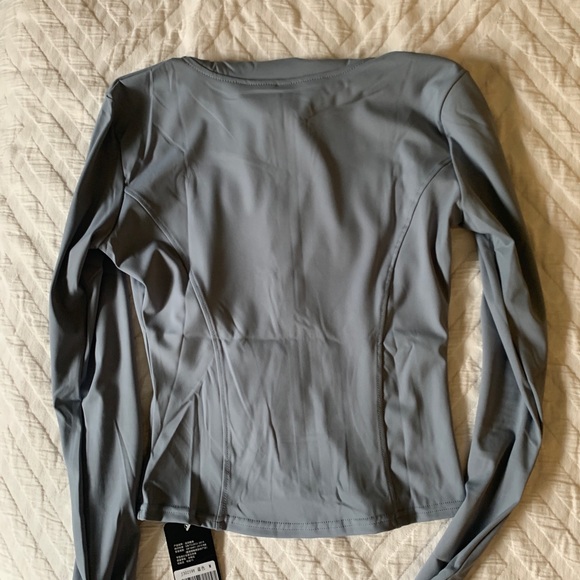 Cropped athletic jacket - Picture 2 of 3